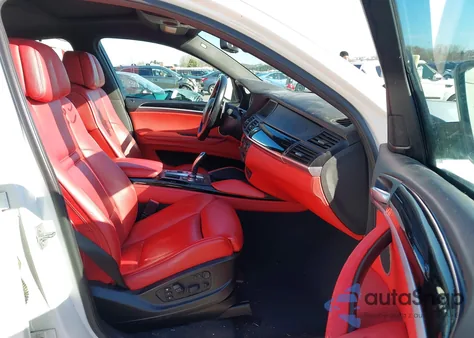 2013 BMW X6 M z USA, uszkodzony, nr VIN 5YMGZ0C59D0C40112